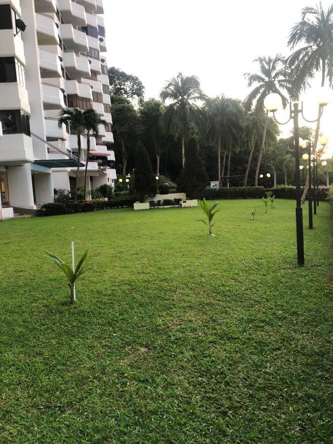 Beach Resort Home Stay Sri Sayang Apartment Batu Ferringhi 2Bedroom المظهر الخارجي الصورة