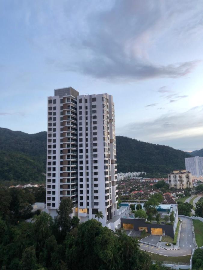 Beach Resort Home Stay Sri Sayang Apartment Batu Ferringhi 2Bedroom المظهر الخارجي الصورة