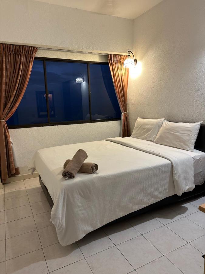 Beach Resort Home Stay Sri Sayang Apartment Batu Ferringhi 2Bedroom المظهر الخارجي الصورة
