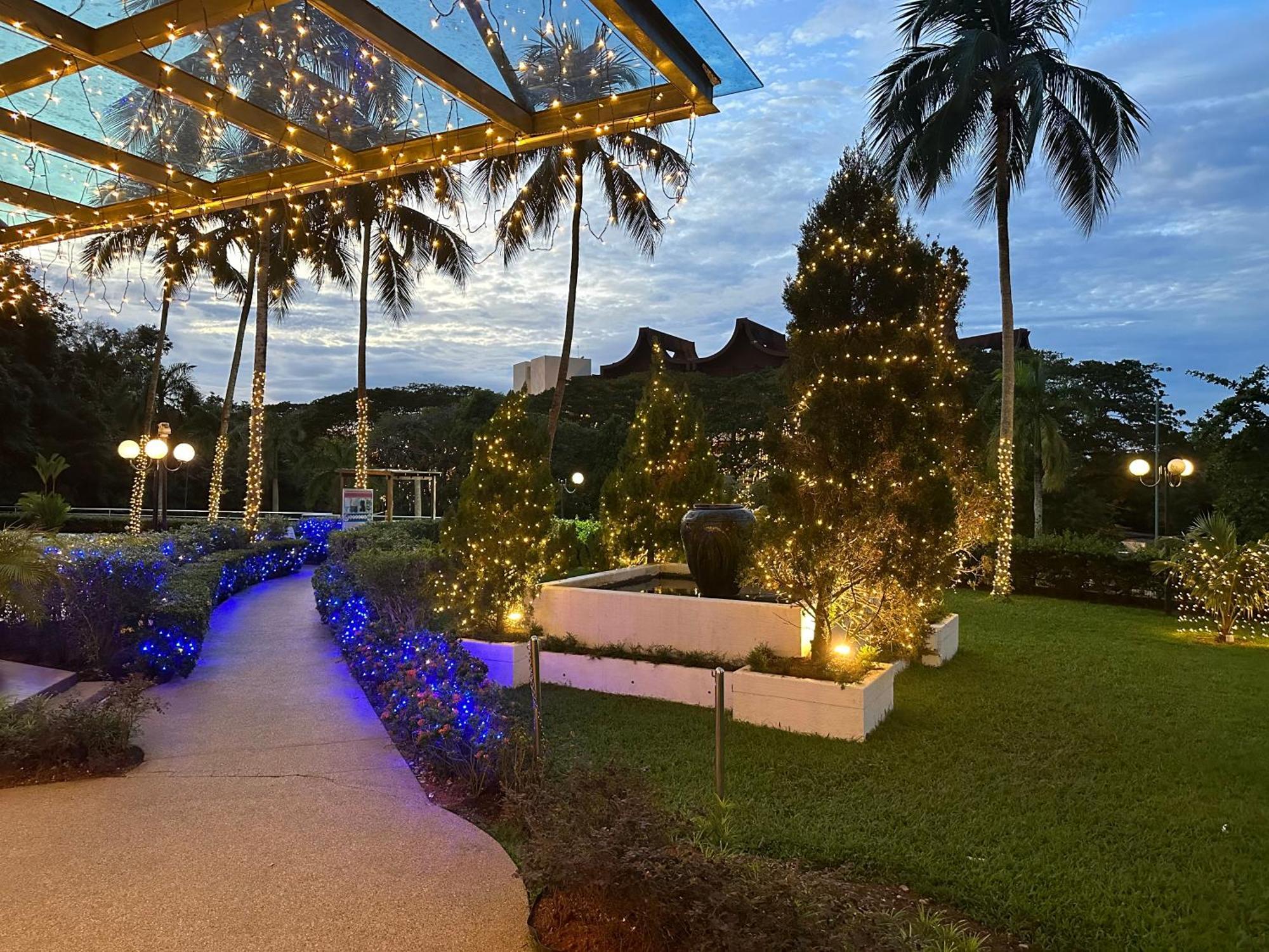 Beach Resort Home Stay Sri Sayang Apartment Batu Ferringhi 2Bedroom المظهر الخارجي الصورة